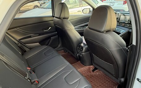 Hyundai Elantra, 2022 год, 2 000 000 рублей, 12 фотография