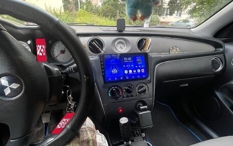 Mitsubishi Outlander III рестайлинг 3, 2007 год, 700 000 рублей, 14 фотография