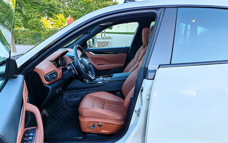 Maserati Levante I, 2023 год, 7 777 777 рублей, 11 фотография