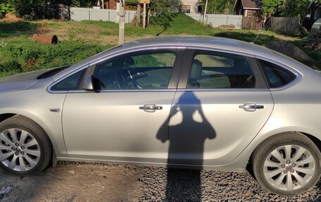 Opel Astra J, 2013 год, 980 000 рублей, 6 фотография