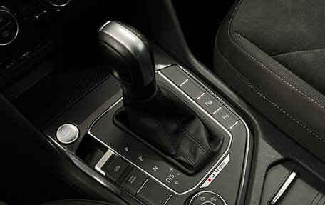 Volkswagen Tiguan II, 2019 год, 2 198 000 рублей, 15 фотография