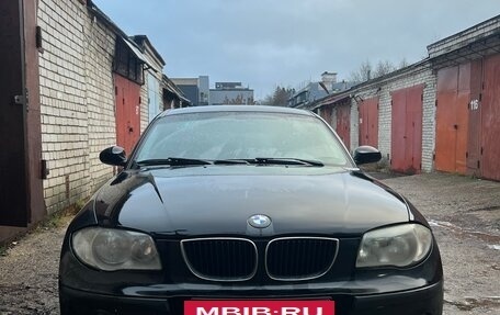 BMW 1 серия, 2004 год, 800 000 рублей, 16 фотография