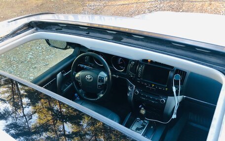 Toyota Land Cruiser 200, 2008 год, 2 350 000 рублей, 17 фотография