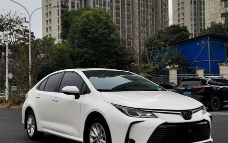 Toyota Corolla, 2022 год, 1 350 000 рублей, 3 фотография