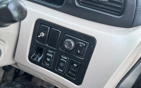 Nissan Liberty, 2003 год, 415 000 рублей, 10 фотография