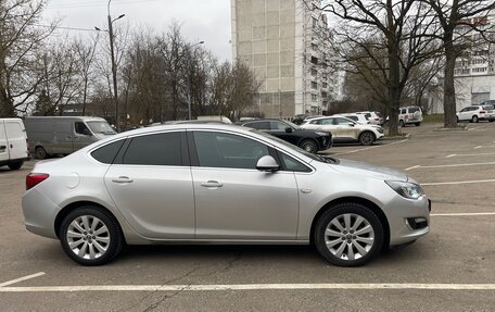 Opel Astra J, 2014 год, 1 300 000 рублей, 6 фотография