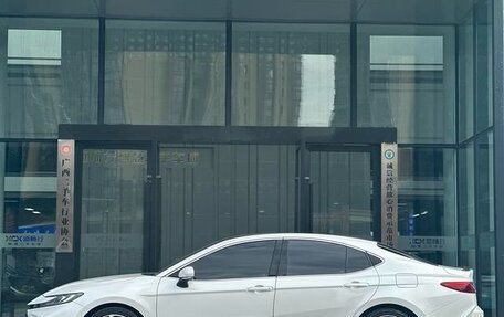 Toyota Camry, 2025 год, 3 560 000 рублей, 7 фотография