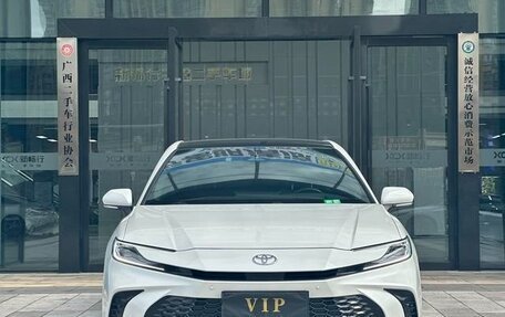 Toyota Camry, 2025 год, 3 560 000 рублей, 2 фотография