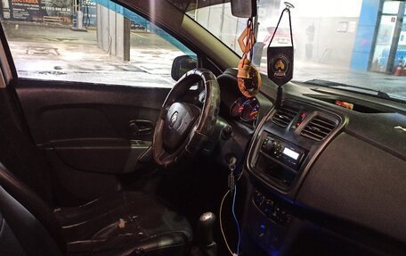 Renault Logan II, 2014 год, 370 000 рублей, 8 фотография