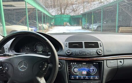 Mercedes-Benz E-Класс, 2005 год, 525 000 рублей, 2 фотография