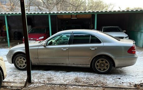 Mercedes-Benz E-Класс, 2005 год, 525 000 рублей, 4 фотография