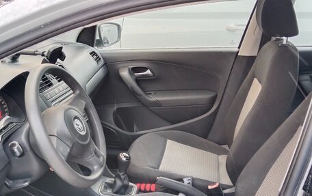 Volkswagen Polo VI (EU Market), 2013 год, 700 000 рублей, 10 фотография