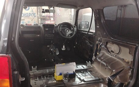 Suzuki Jimny, 2011 год, 920 000 рублей, 24 фотография