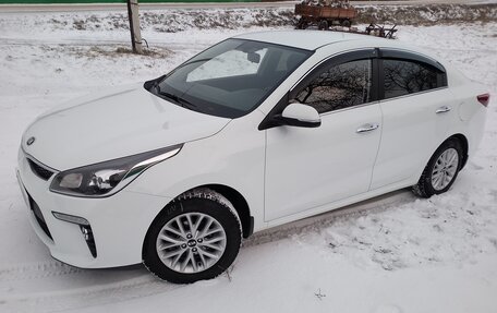 KIA Rio IV, 2018 год, 1 310 000 рублей, 2 фотография