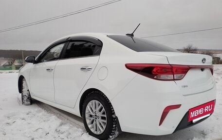 KIA Rio IV, 2018 год, 1 310 000 рублей, 3 фотография