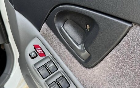 Toyota FunCargo, 1999 год, 450 000 рублей, 20 фотография