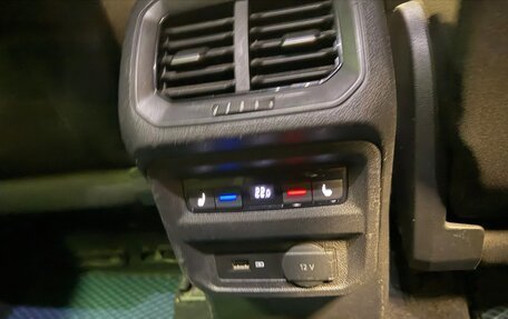 Volkswagen Tiguan II, 2019 год, 2 050 000 рублей, 15 фотография