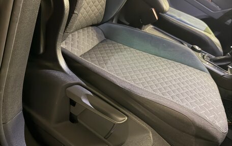 Volkswagen Tiguan II, 2019 год, 2 050 000 рублей, 14 фотография