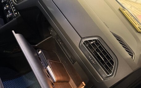 Volkswagen Tiguan II, 2019 год, 2 050 000 рублей, 17 фотография