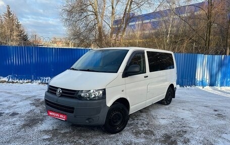 Volkswagen Caravelle T5, 2010 год, 1 920 000 рублей, 1 фотография