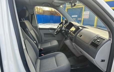 Volkswagen Caravelle T5, 2010 год, 1 920 000 рублей, 10 фотография