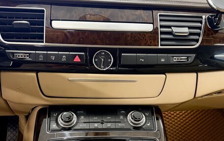 Audi A8, 2015 год, 2 800 000 рублей, 10 фотография