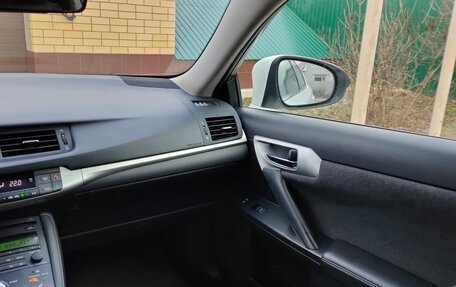 Lexus CT I рестайлинг, 2012 год, 1 550 000 рублей, 22 фотография