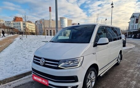 Volkswagen Multivan T6 рестайлинг, 2017 год, 3 900 000 рублей, 1 фотография