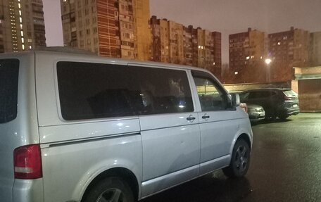 Volkswagen Caravelle T5, 2009 год, 139 000 рублей, 3 фотография
