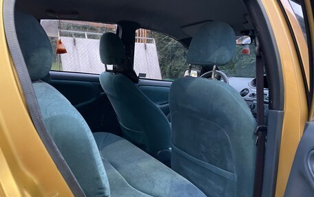 Toyota Yaris I рестайлинг, 1999 год, 349 999 рублей, 9 фотография