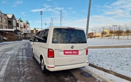 Volkswagen Multivan T6 рестайлинг, 2017 год, 3 900 000 рублей, 2 фотография