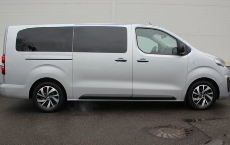 Peugeot Traveller I, 2018 год, 2 665 000 рублей, 4 фотография