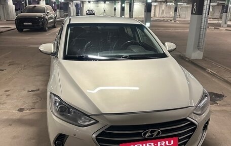 Hyundai Elantra VI рестайлинг, 2018 год, 1 380 000 рублей, 2 фотография