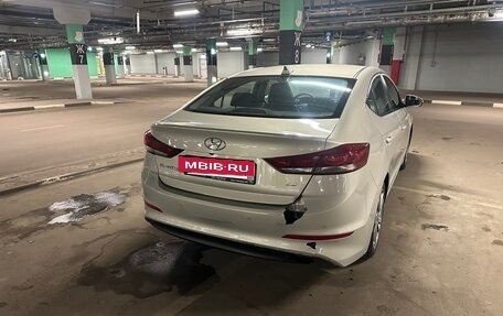 Hyundai Elantra VI рестайлинг, 2018 год, 1 380 000 рублей, 6 фотография