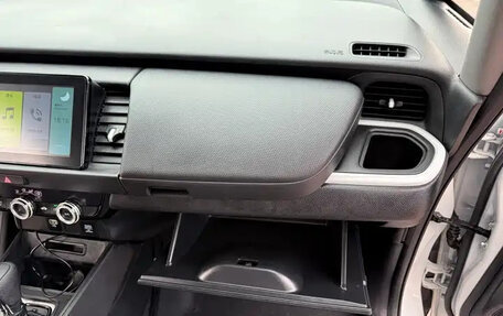 Honda Fit, 2023 год, 1 060 586 рублей, 11 фотография