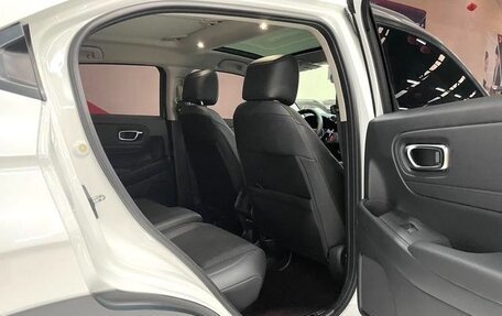 Honda Vezel, 2022 год, 2 150 000 рублей, 12 фотография