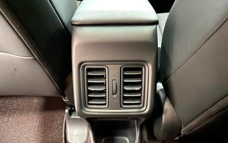 Honda Vezel, 2022 год, 2 150 000 рублей, 16 фотография