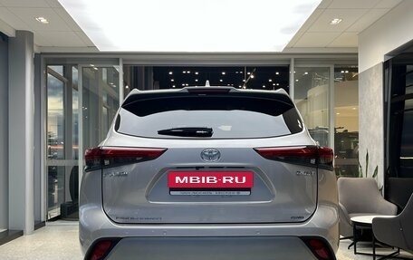 Toyota Highlander, 2025 год, 6 499 000 рублей, 8 фотография