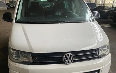 Volkswagen Multivan T5, 2013 год, 2 000 000 рублей, 1 фотография