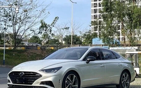 Hyundai Sonata VIII, 2022 год, 1 840 000 рублей, 1 фотография