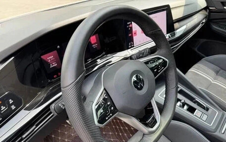 Volkswagen Golf VIII, 2022 год, 1 680 000 рублей, 8 фотография