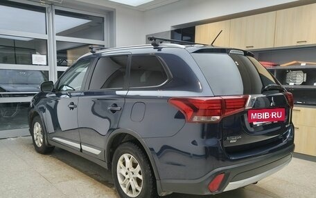 Mitsubishi Outlander III рестайлинг 3, 2016 год, 1 650 000 рублей, 7 фотография