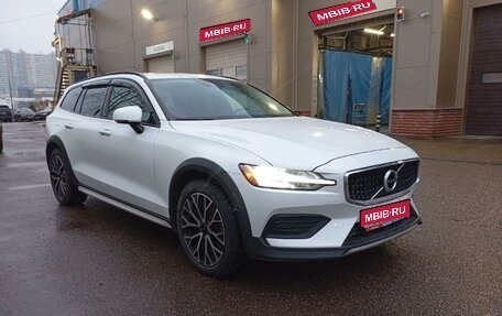 Volvo V60 Cross Country II, 2020 год, 3 500 730 рублей, 1 фотография