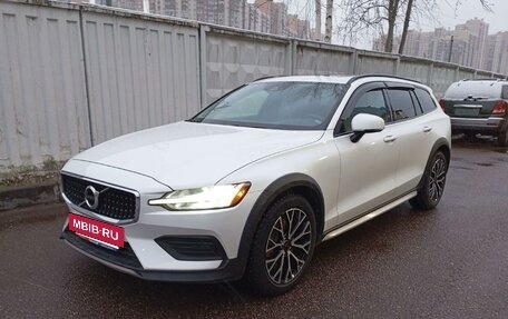 Volvo V60 Cross Country II, 2020 год, 3 500 730 рублей, 2 фотография