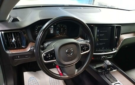 Volvo V60 Cross Country II, 2020 год, 3 500 730 рублей, 6 фотография