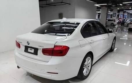 BMW 3 серия, 2017 год, 1 620 000 рублей, 5 фотография