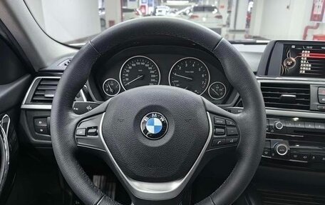 BMW 3 серия, 2017 год, 1 620 000 рублей, 10 фотография