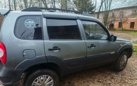 Chevrolet Niva I рестайлинг, 2011 год, 380 000 рублей, 4 фотография