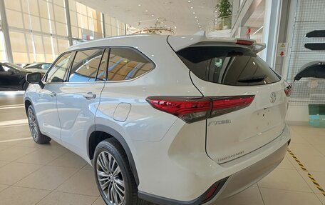 Toyota Highlander, 2025 год, 6 050 000 рублей, 7 фотография