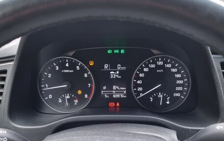 Hyundai Elantra VI рестайлинг, 2018 год, 950 000 рублей, 8 фотография